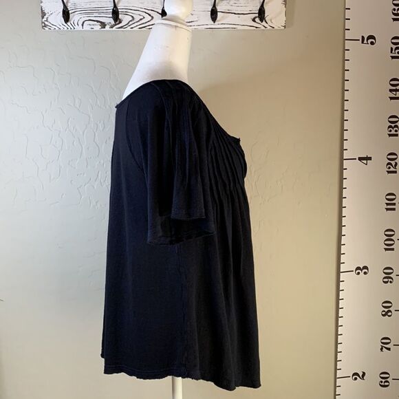 FREE People extra small black V-neck short sleeve top pleated front at bodice - Picture 9 of 14